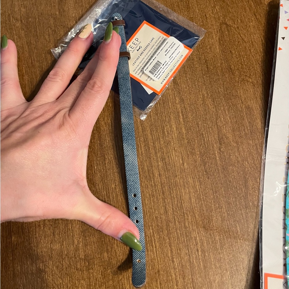 Keep Collective Random Bundle - image 4